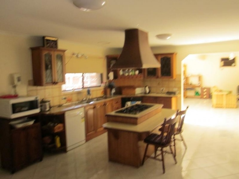 52 Georgette Crescent, Endeavour Hills VIC 3802