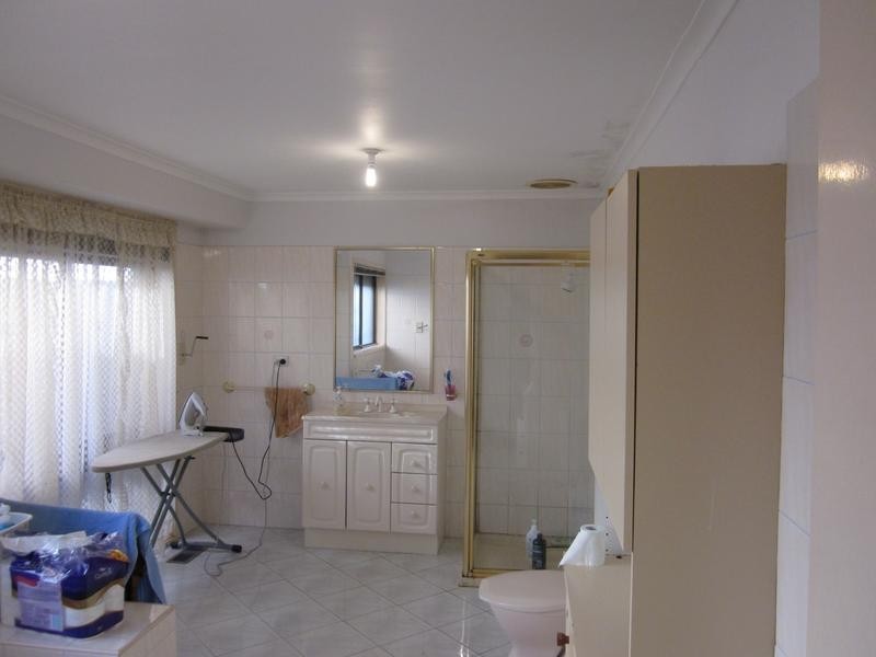 52 Georgette Crescent, Endeavour Hills VIC 3802