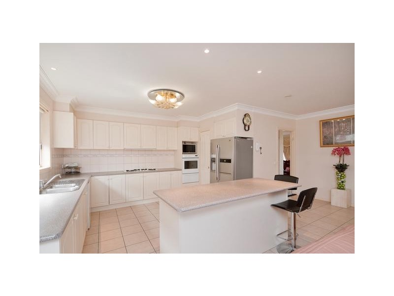 87 Reema Blvd, Endeavour Hills VIC 3802