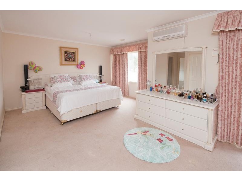 87 Reema Blvd, Endeavour Hills VIC 3802