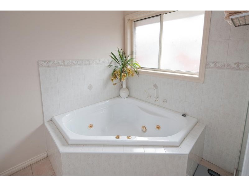 87 Reema Blvd, Endeavour Hills VIC 3802