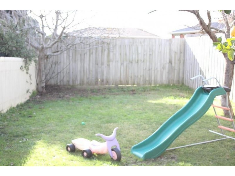 7 Ravenhill Crescent, Endeavour Hills VIC 3802