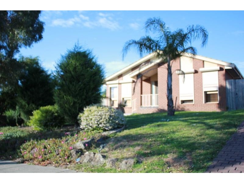 42 Monkhouse Drive, Endeavour Hills VIC 3802