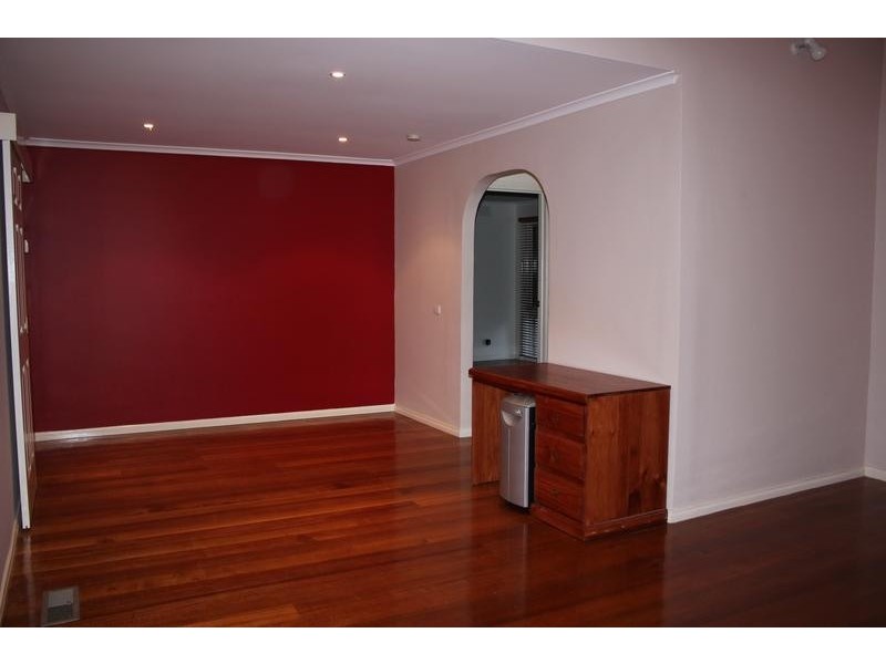 42 Monkhouse Drive, Endeavour Hills VIC 3802