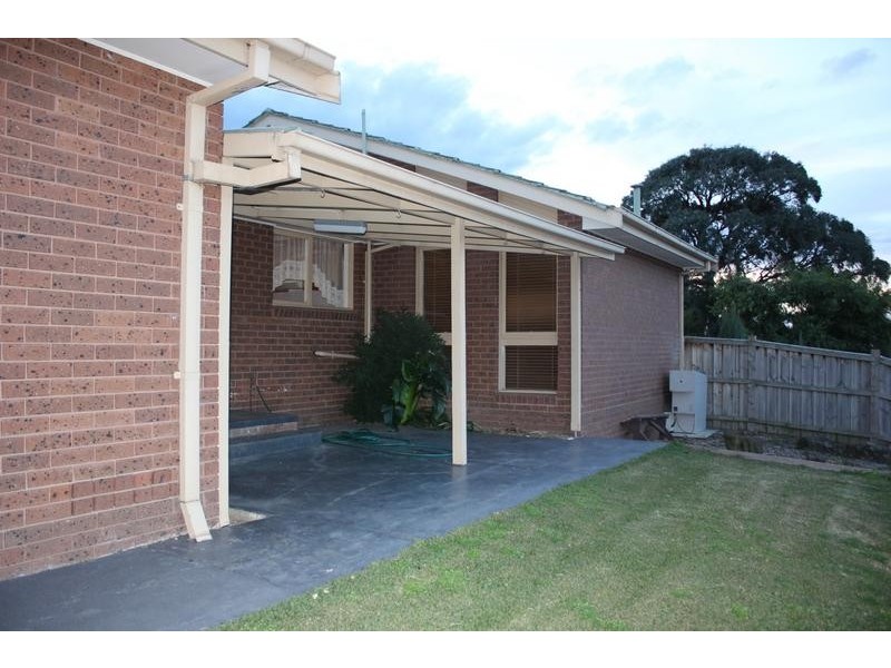 42 Monkhouse Drive, Endeavour Hills VIC 3802