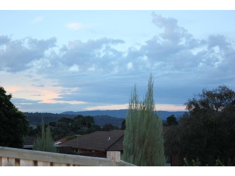 42 Monkhouse Drive, Endeavour Hills VIC 3802