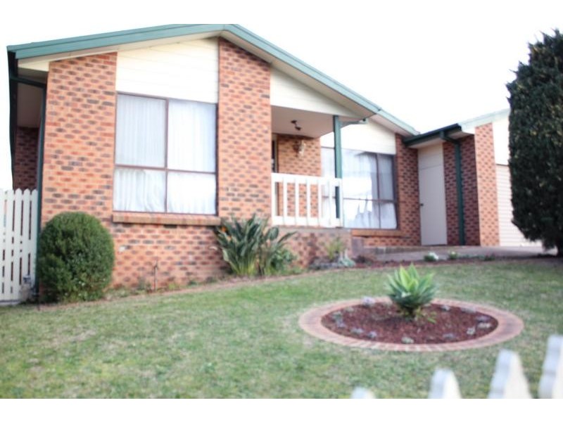 40 Granton Avenue, Endeavour Hills VIC 3802