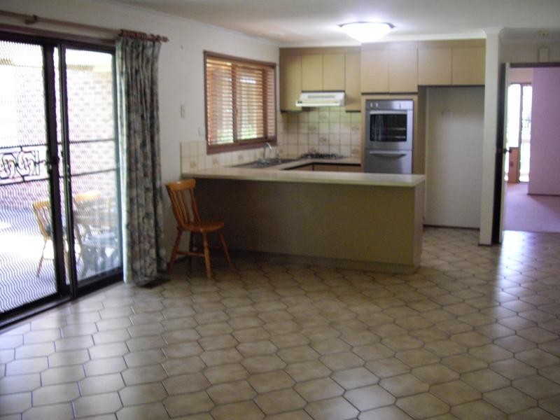 40 Granton Avenue, Endeavour Hills VIC 3802