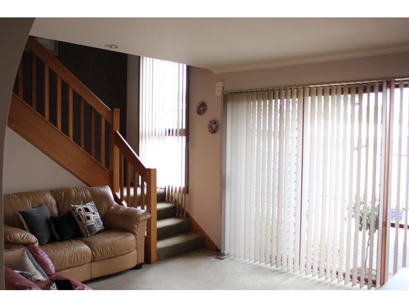 63 Charles Green Avenue, Endeavour Hills VIC 3802