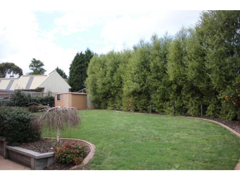 63 Charles Green Avenue, Endeavour Hills VIC 3802