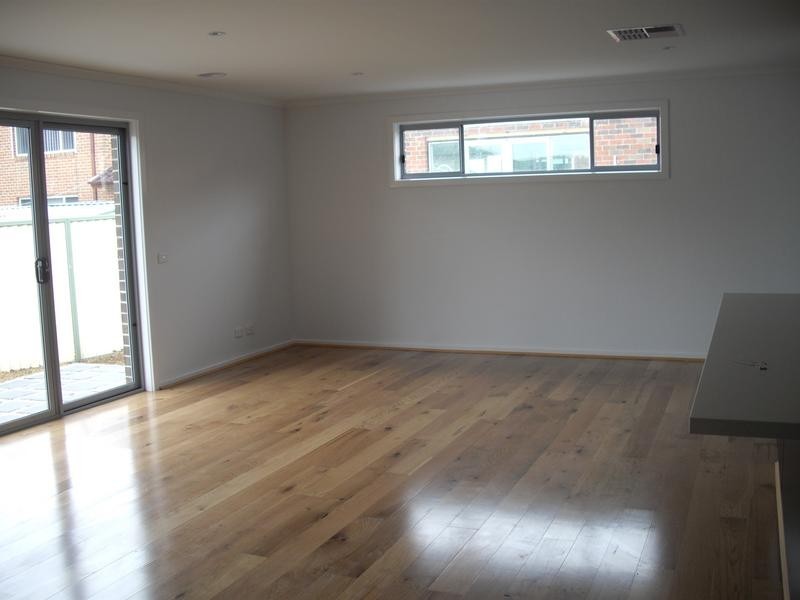 3/8 Kassan Gardens, Endeavour Hills VIC 3802