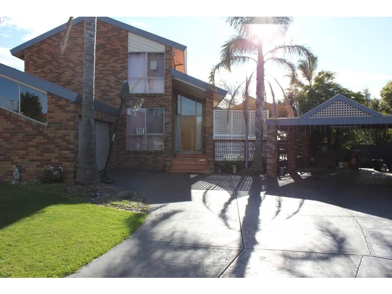 6 Natalie Rise, Endeavour Hills VIC 3802