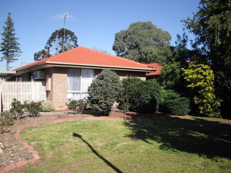 8 Finchley Court, Endeavour Hills VIC 3802