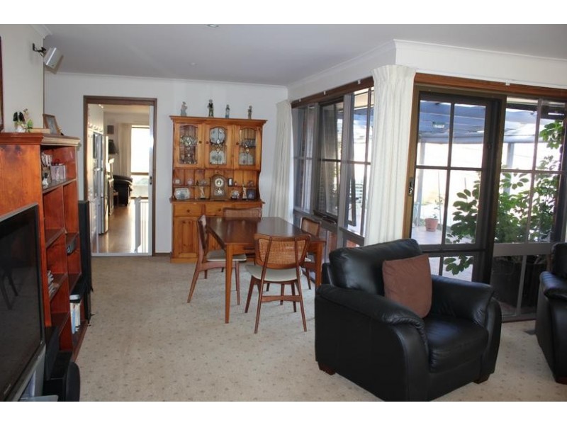 35 Haverstock Hill Close, Endeavour Hills VIC 3802