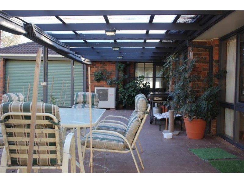 35 Haverstock Hill Close, Endeavour Hills VIC 3802