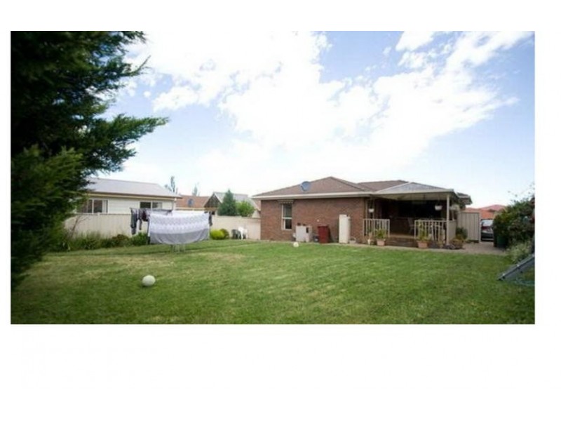 16 Henlow Rise, Hallam VIC 3803