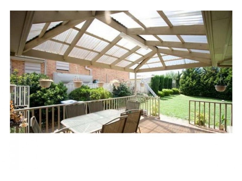 16 Henlow Rise, Hallam VIC 3803