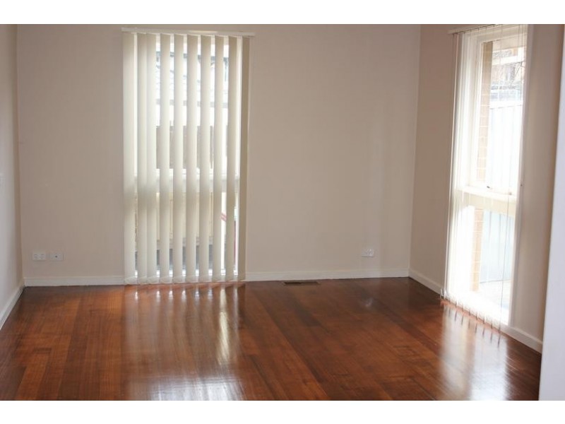 1/10 Heatherton Road, Endeavour Hills VIC 3802