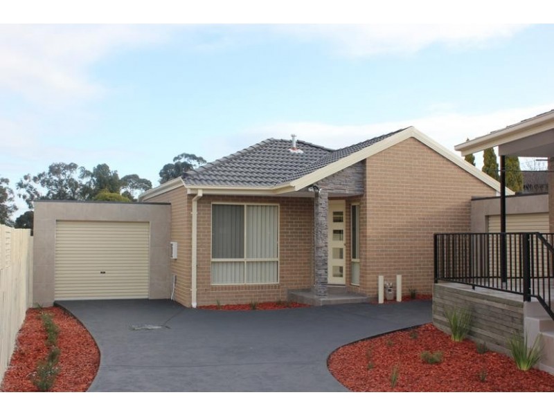 2/10 Heatherton Road, Endeavour Hills VIC 3802