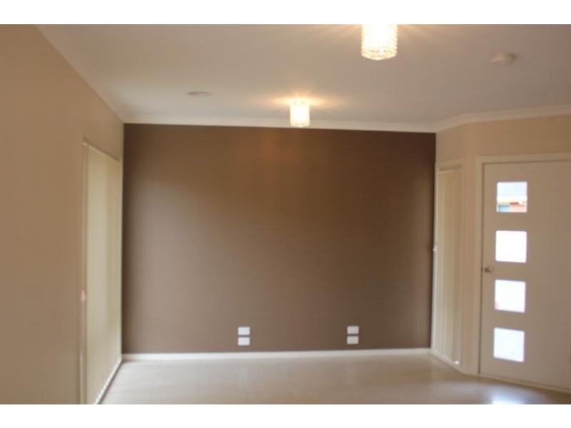 2/10 Heatherton Road, Endeavour Hills VIC 3802