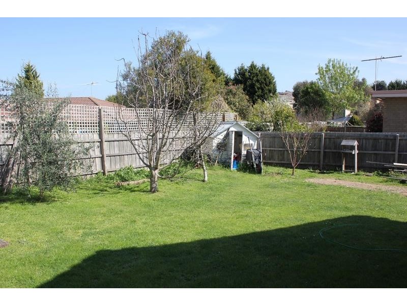 9 Robert Molyneux Avenue, Endeavour Hills VIC 3802