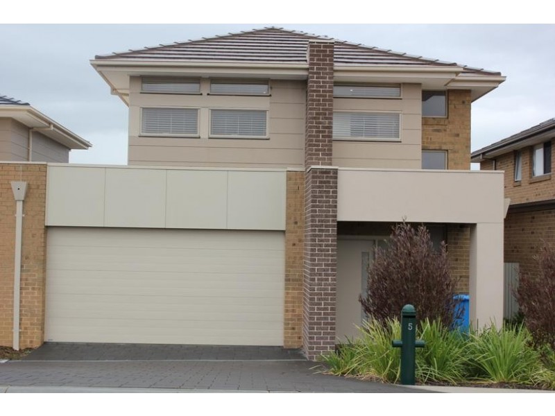 5 Barrier Reef Circuit, Endeavour Hills VIC 3802