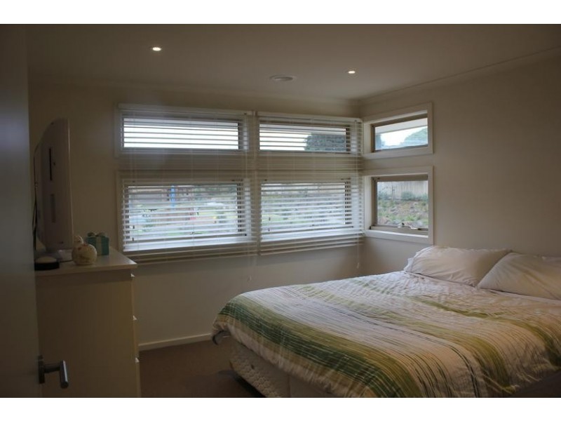 5 Barrier Reef Circuit, Endeavour Hills VIC 3802