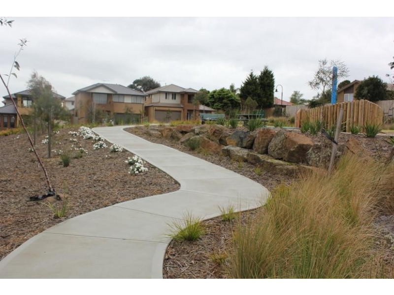 5 Barrier Reef Circuit, Endeavour Hills VIC 3802