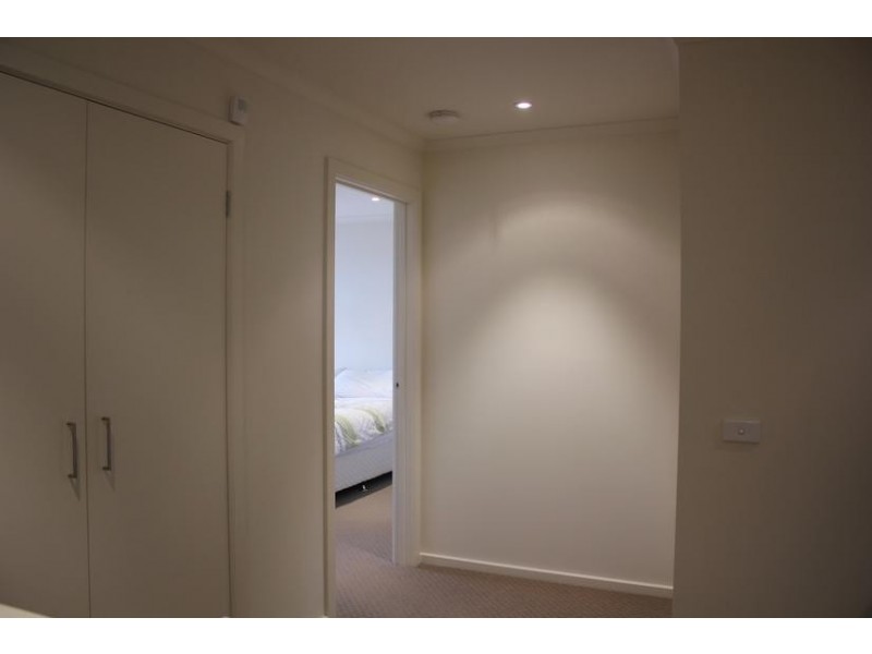 5 Barrier Reef Circuit, Endeavour Hills VIC 3802