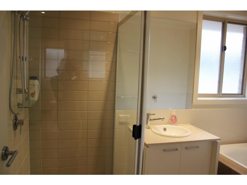 5 Barrier Reef Circuit, Endeavour Hills VIC 3802