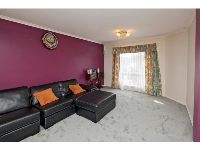 10 Janmara Court, Endeavour Hills VIC 3802