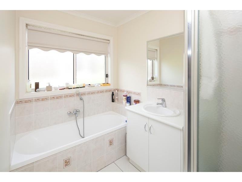 10 Janmara Court, Endeavour Hills VIC 3802