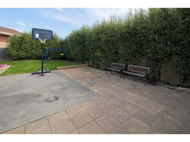 10 Janmara Court, Endeavour Hills VIC 3802