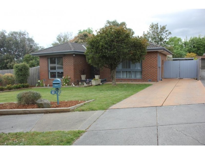 1 Melina Court, Endeavour Hills VIC 3802