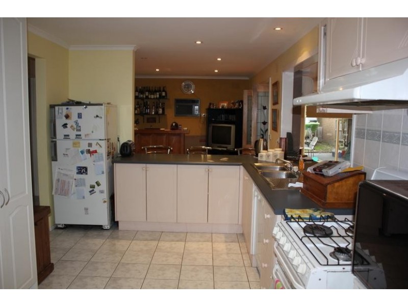 1 Melina Court, Endeavour Hills VIC 3802