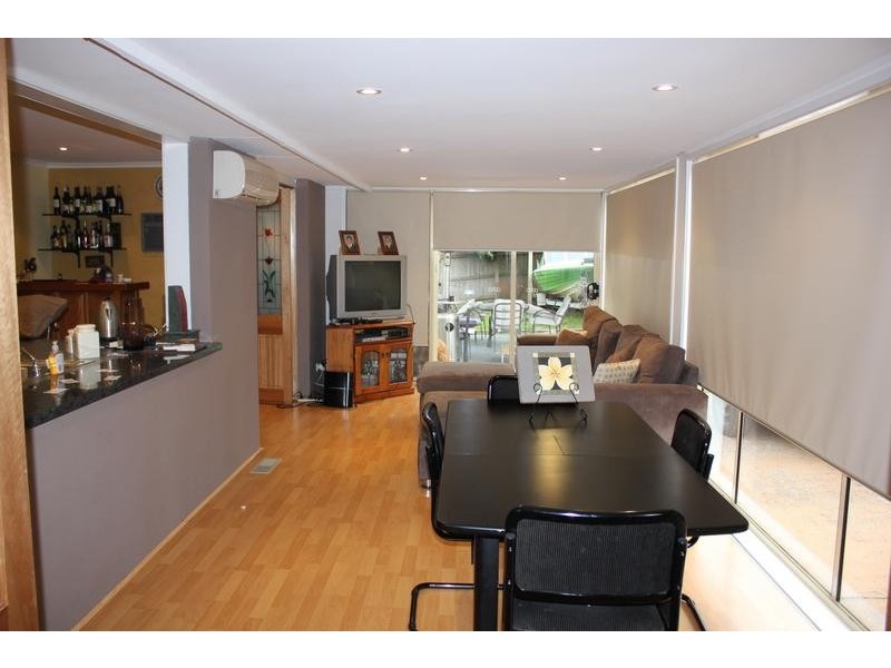 1 Melina Court, Endeavour Hills VIC 3802