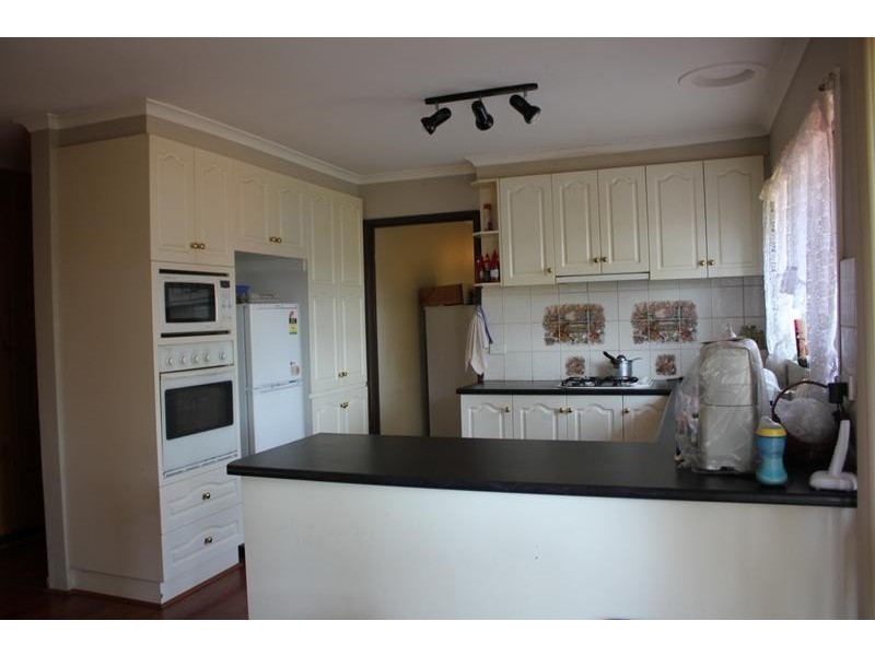 7 Brougham Close, Eumemmerring VIC 3177