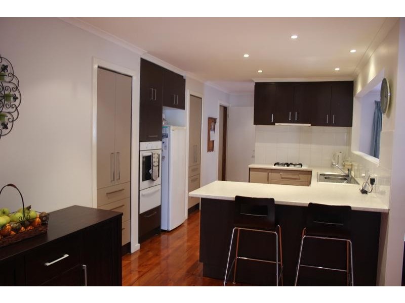 25 Struan Avenue, Endeavour Hills VIC 3802