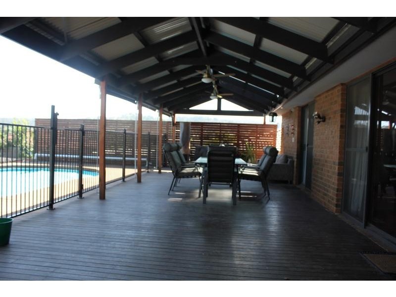 25 Struan Avenue, Endeavour Hills VIC 3802