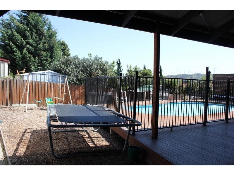 25 Struan Avenue, Endeavour Hills VIC 3802