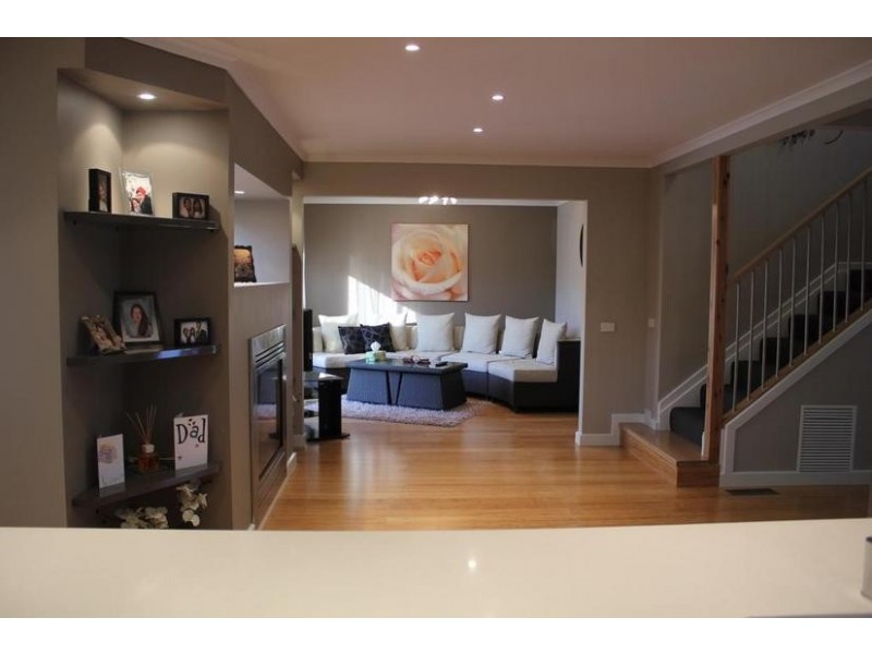 287 James Cook Drive, Endeavour Hills VIC 3802