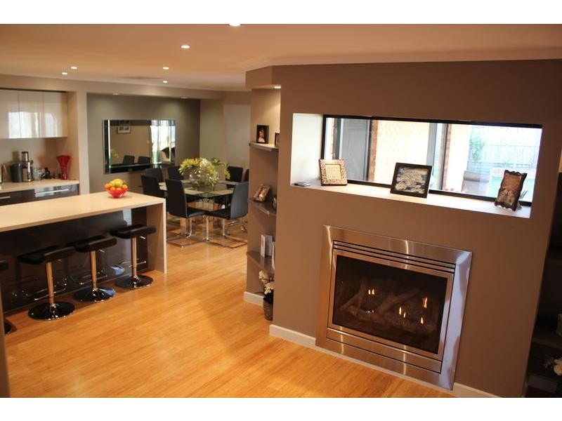 287 James Cook Drive, Endeavour Hills VIC 3802