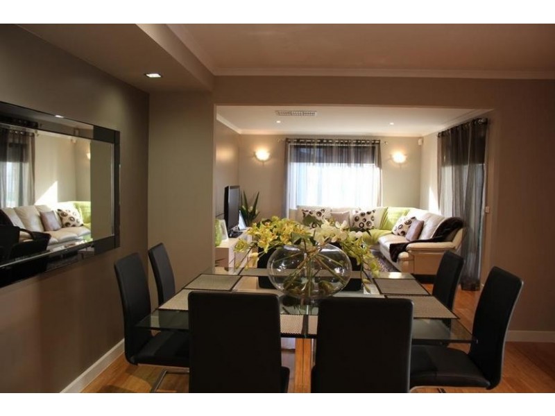 287 James Cook Drive, Endeavour Hills VIC 3802
