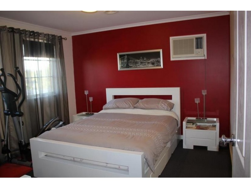 287 James Cook Drive, Endeavour Hills VIC 3802