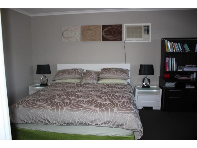 287 James Cook Drive, Endeavour Hills VIC 3802