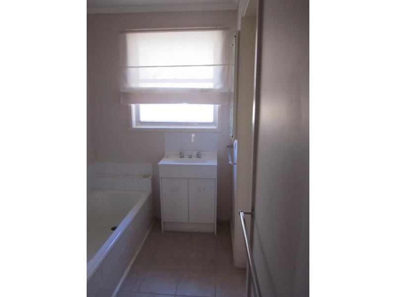 4 Amalfi Court, Endeavour Hills VIC 3802