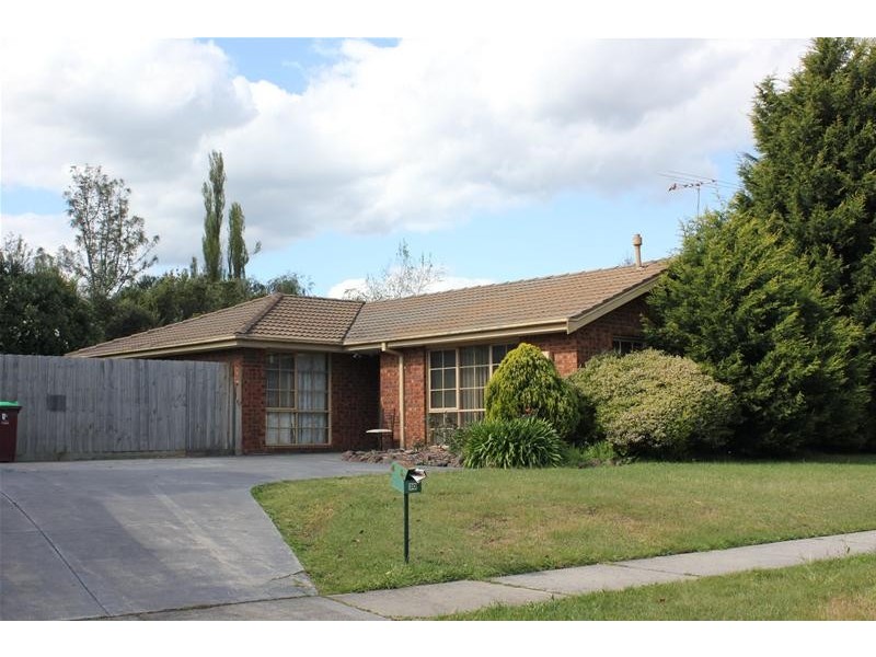 30 Kennington Park Drive, Endeavour Hills VIC 3802