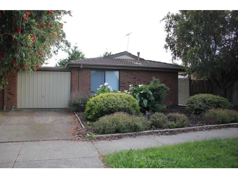 2/120 Fleetwood Drive, Narre Warren VIC 3805