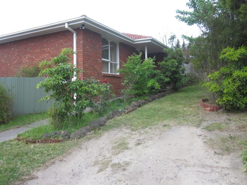 28 Kinkead Crescent, Endeavour Hills VIC 3802