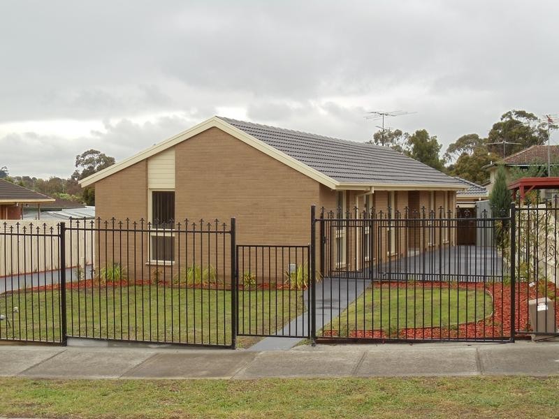 1/10 Heatherton Road, Endeavour Hills VIC 3802